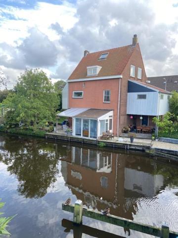 Ferienwohnung Tinyhouse Woody At The Water Zaandam Exterior foto